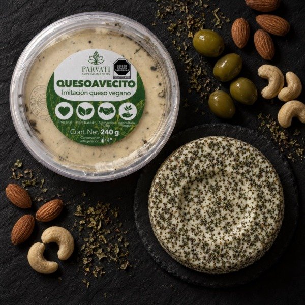 Quesoavecito - fondo negro Quesoavecito de Parvati Superalimentos, sobre fondo negro